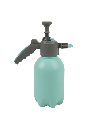 Garden tool watering can