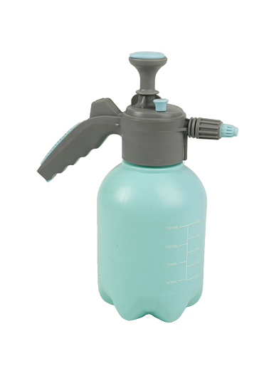Garden tool watering can